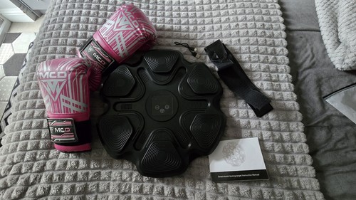 Music boxing machine - boxing,